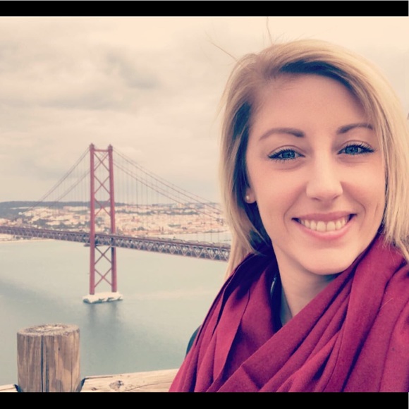 Meet your Posher, Whitney - Picture 1 of 1